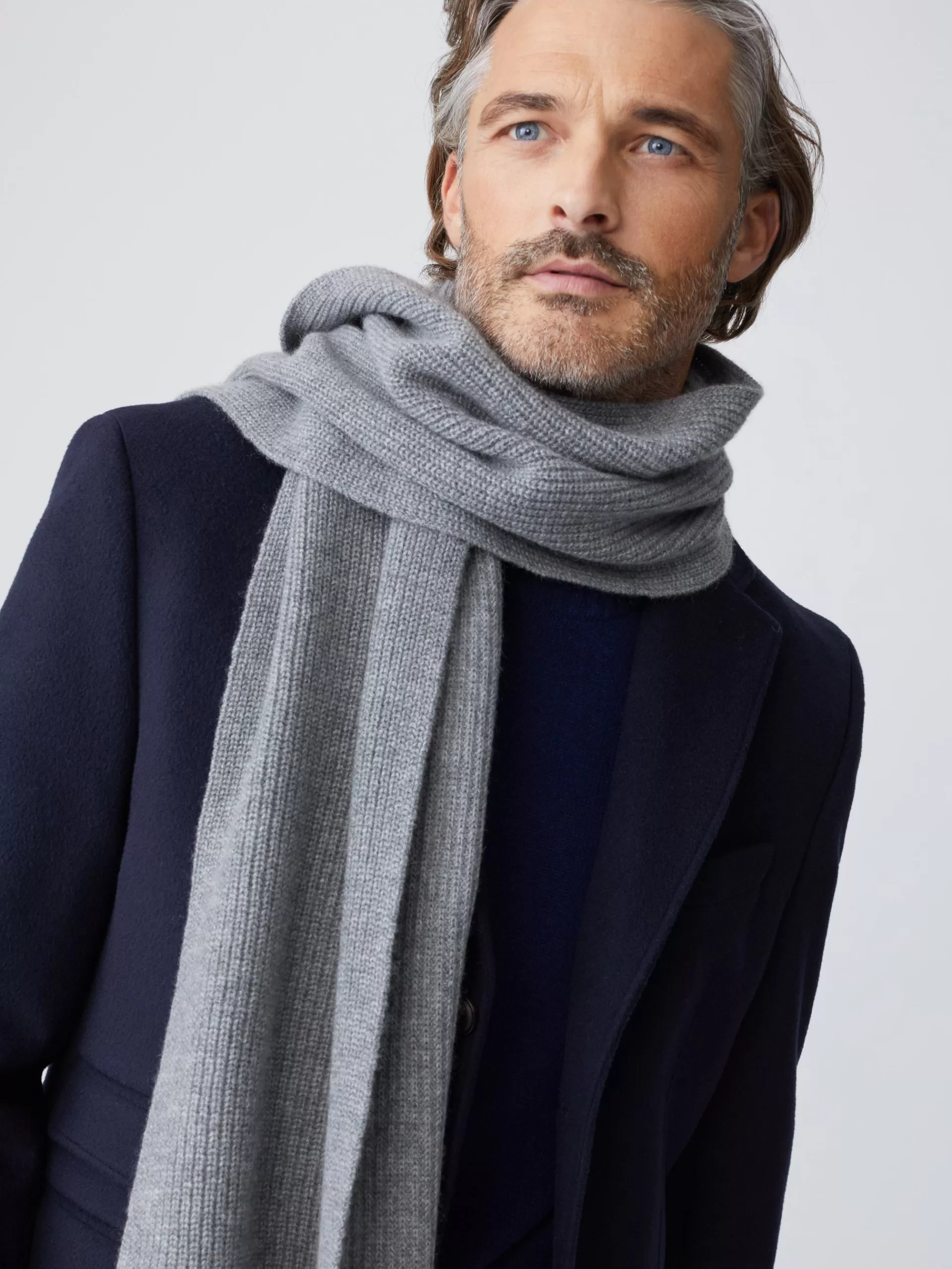 Fashion J. McLaughlin Colton Cashmere Scarf Light Grey